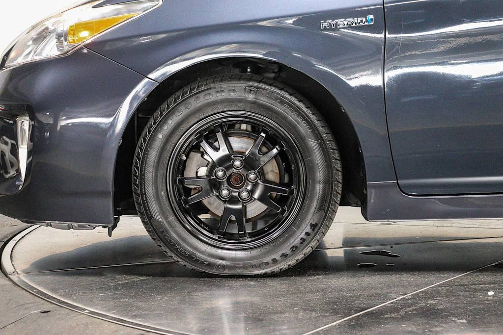 Thumbnail: 2015 Toyota Prius - 7
