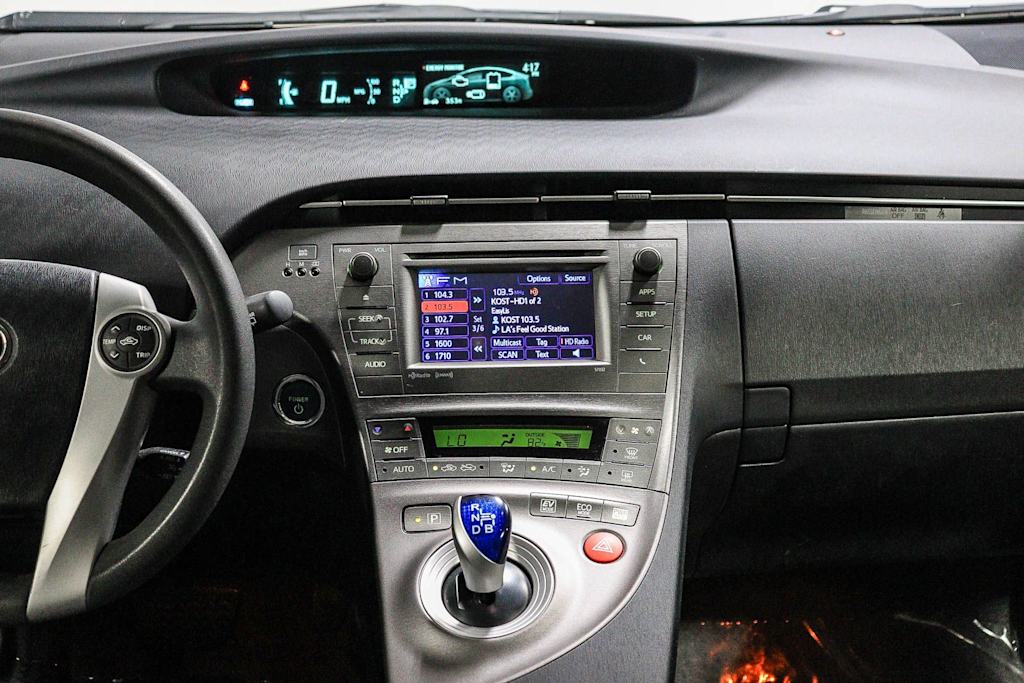 Thumbnail: 2015 Toyota Prius - 9