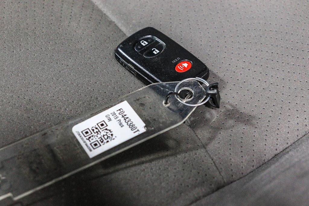 Thumbnail: 2015 Toyota Prius - 16