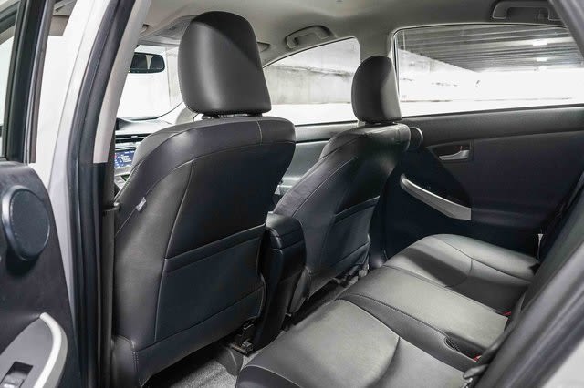 Thumbnail: 2015 Toyota Prius - 12