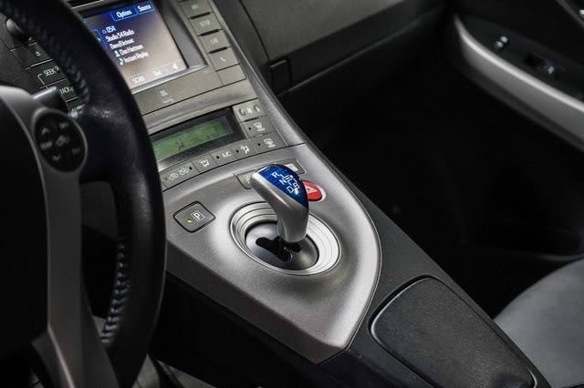 Thumbnail: 2015 Toyota Prius - 16