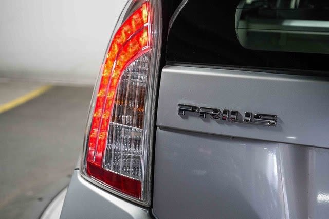 Thumbnail: 2015 Toyota Prius - 24