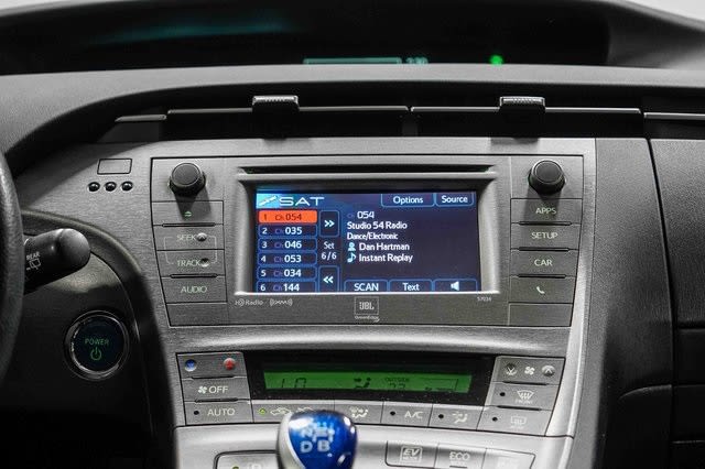 Thumbnail: 2015 Toyota Prius - 15