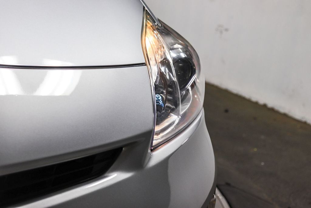 Thumbnail: 2015 Toyota Prius - 21