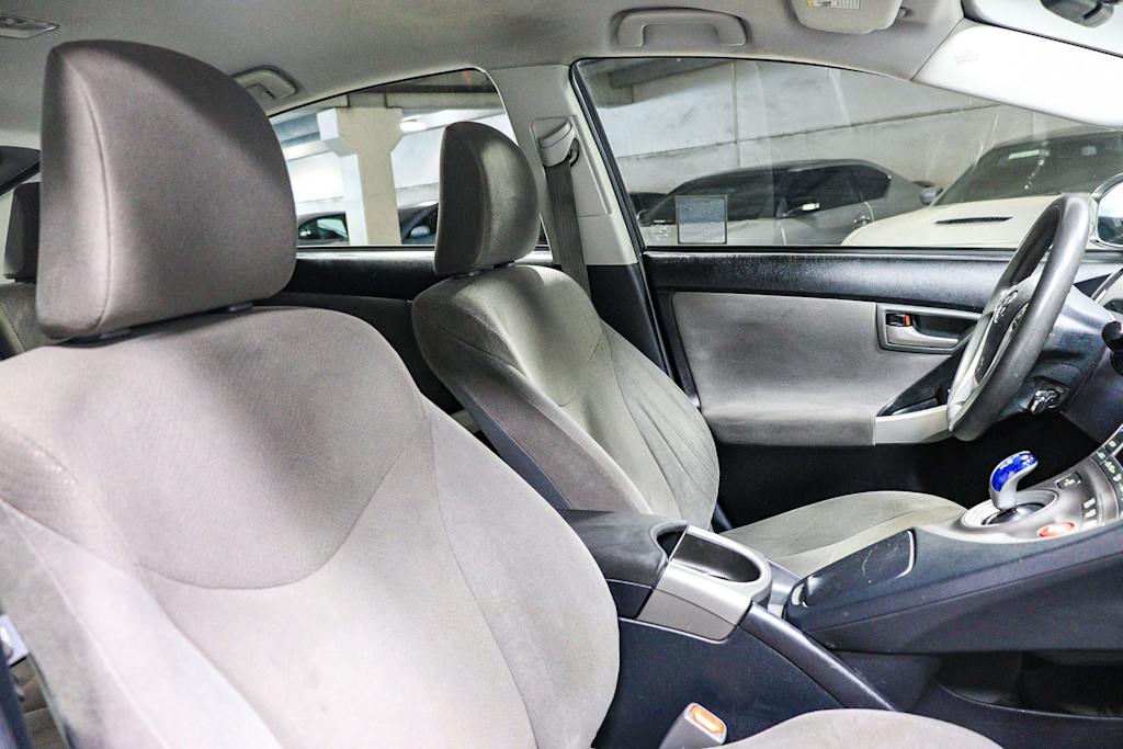 Thumbnail: 2015 Toyota Prius - 10
