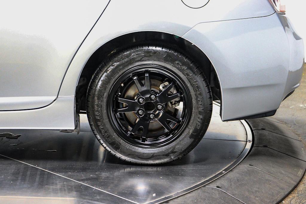 Thumbnail: 2015 Toyota Prius - 23