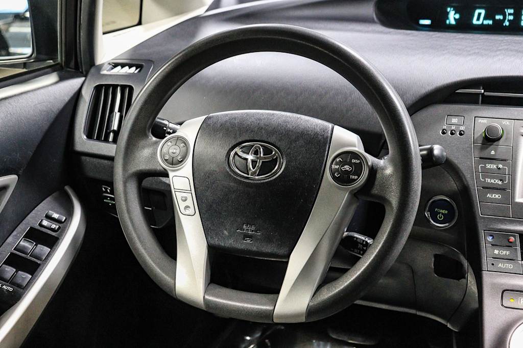 Thumbnail: 2015 Toyota Prius - 13