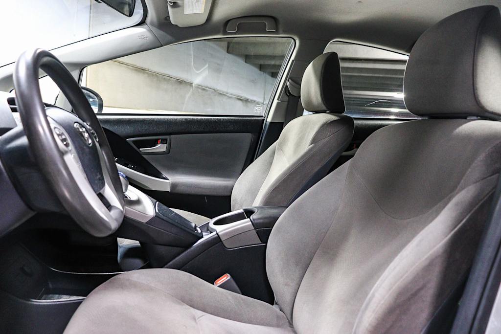 Thumbnail: 2015 Toyota Prius - 11