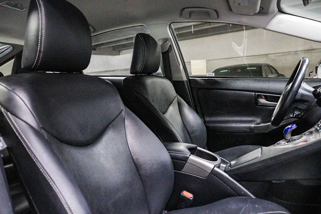 Thumbnail: 2015 Toyota Prius - 10