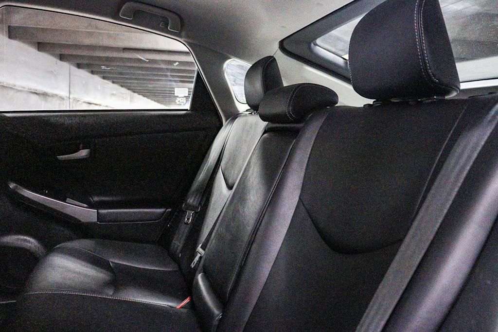 Thumbnail: 2015 Toyota Prius - 12