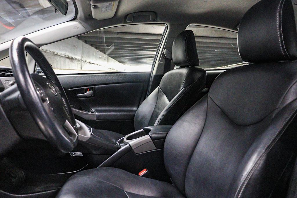Thumbnail: 2015 Toyota Prius - 11