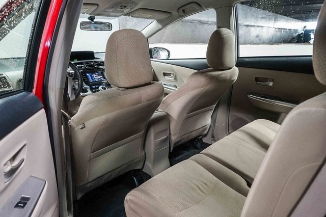 Thumbnail: 2013 Toyota Prius v - 12