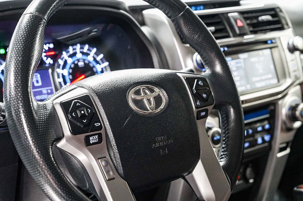 Thumbnail: 2018 Toyota 4Runner - 14
