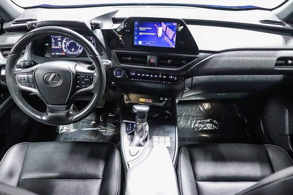 Thumbnail: 2023 Lexus UX - 2