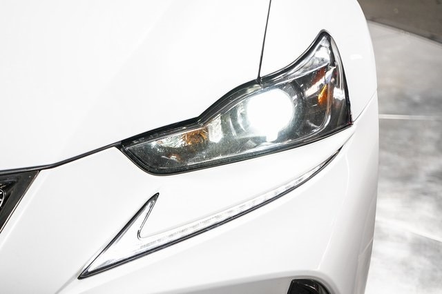 Thumbnail: 2017 Lexus IS - 21