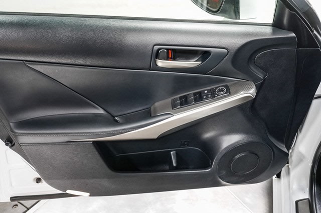 Thumbnail: 2017 Lexus IS - 26