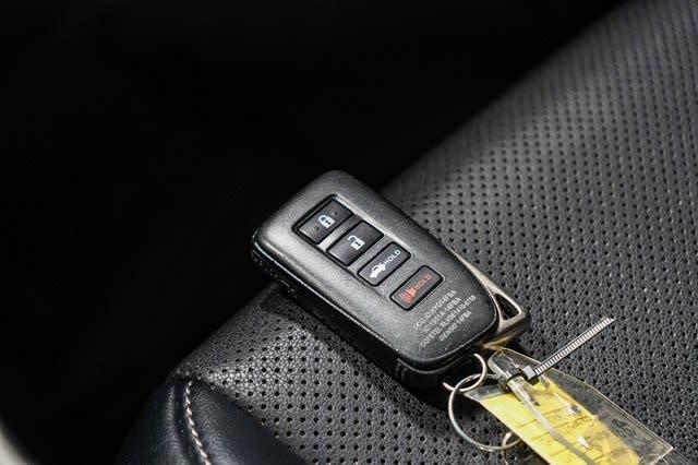 Thumbnail: 2017 Lexus IS - 17