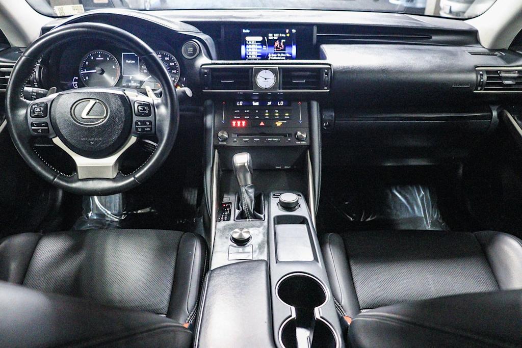 Thumbnail: 2019 Lexus IS - 2
