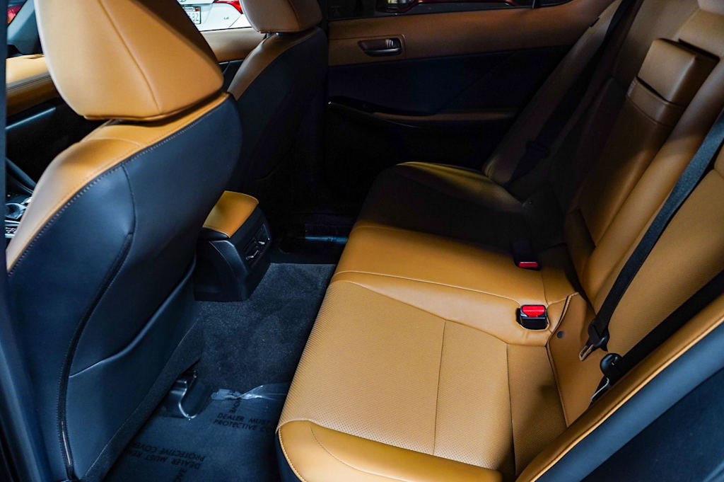 Thumbnail: 2025 Lexus ES - 11