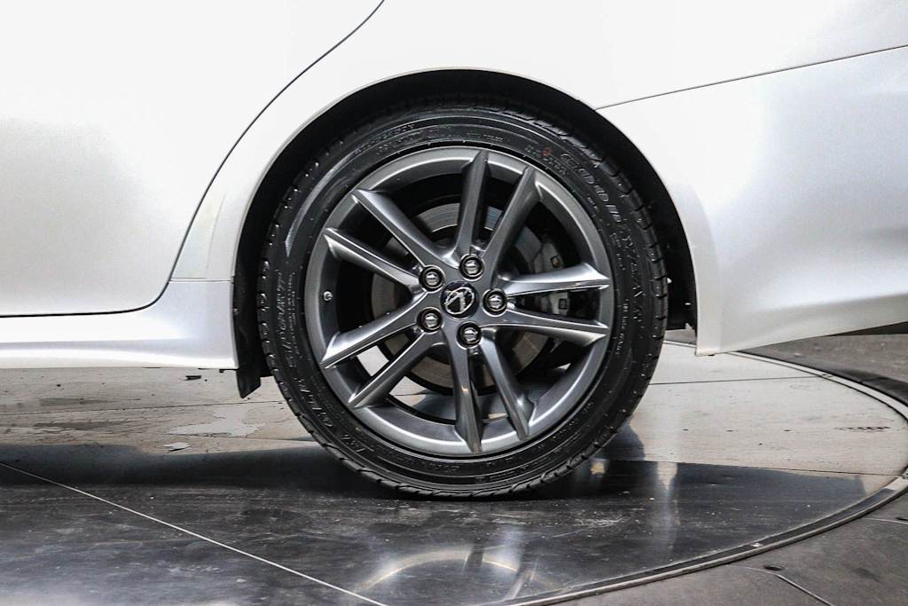 Thumbnail: 2013 Lexus IS - 24
