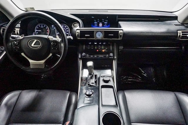 Thumbnail: 2014 Lexus IS - 2