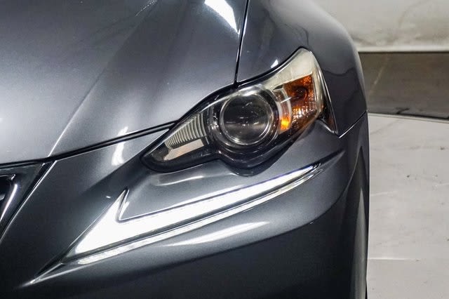 Thumbnail: 2014 Lexus IS - 19