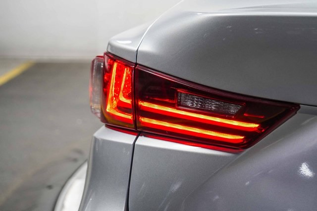 Thumbnail: 2015 Lexus IS - 24