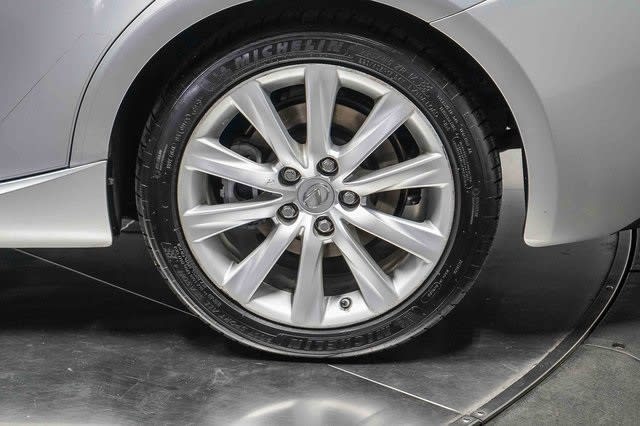 Thumbnail: 2015 Lexus IS - 23