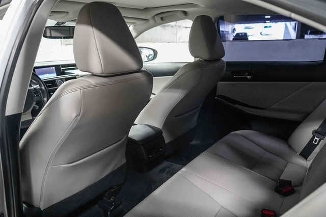 Thumbnail: 2015 Lexus IS - 12