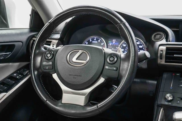 Thumbnail: 2015 Lexus IS - 13