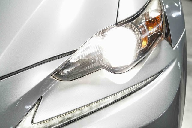 Thumbnail: 2015 Lexus IS - 22
