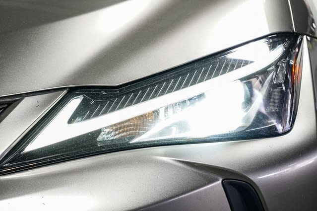 Thumbnail: 2021 Lexus UX - 21
