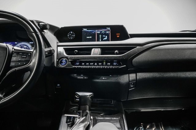 Thumbnail: 2021 Lexus UX - 9