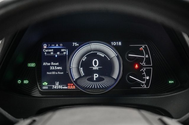 Thumbnail: 2021 Lexus UX - 16