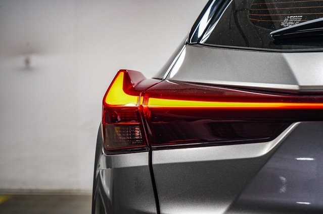 Thumbnail: 2021 Lexus UX - 23