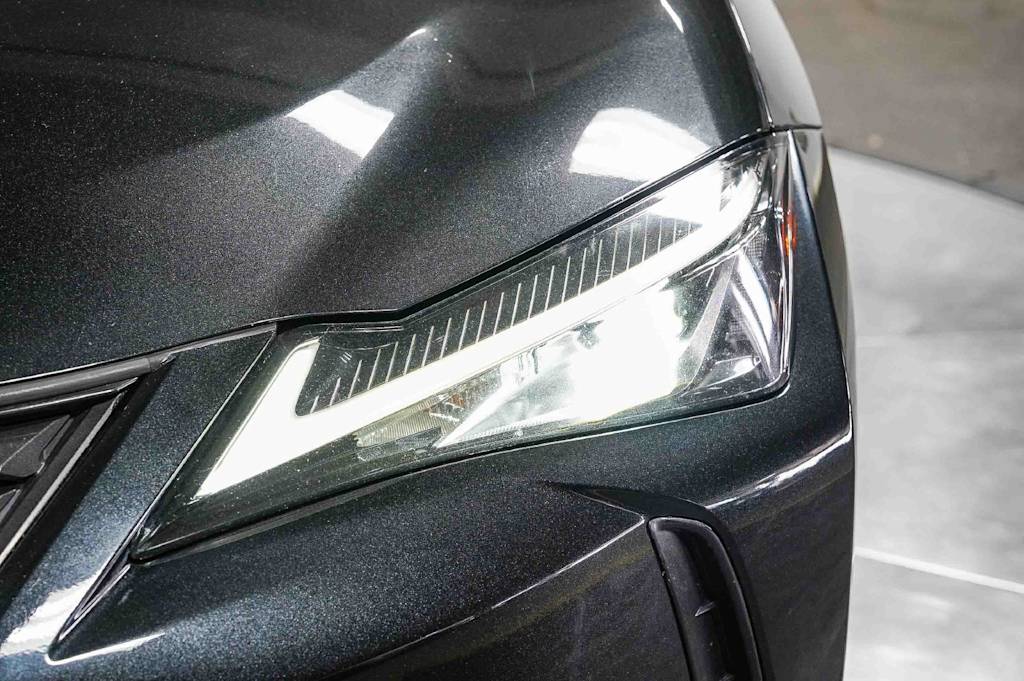 Thumbnail: 2021 Lexus UX - 20