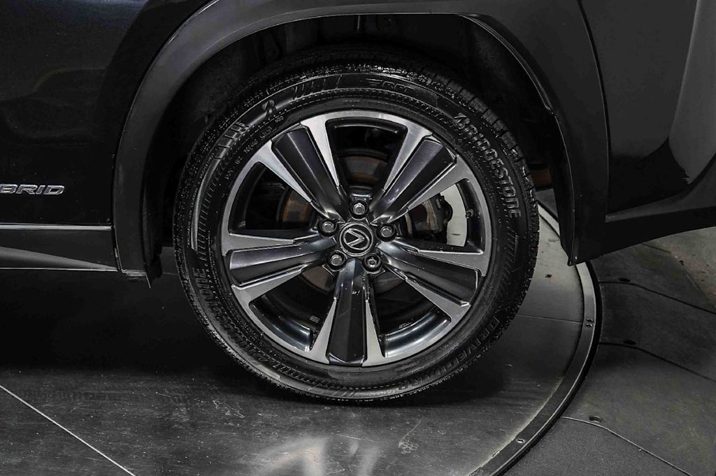 Thumbnail: 2021 Lexus UX - 21