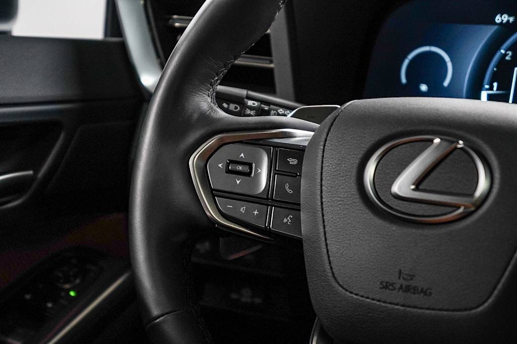 Thumbnail: 2025 Lexus ES - 23