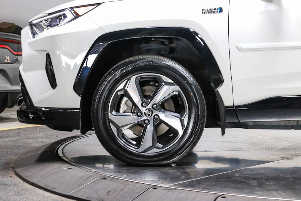Thumbnail: 2021 Toyota RAV4 - 6