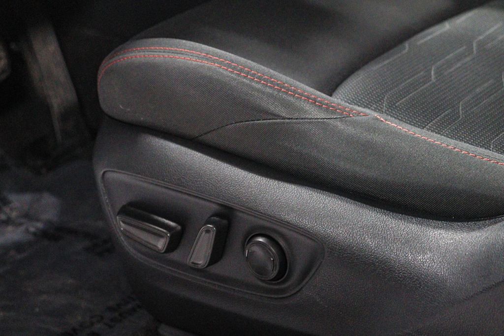 Thumbnail: 2021 Toyota RAV4 - 28