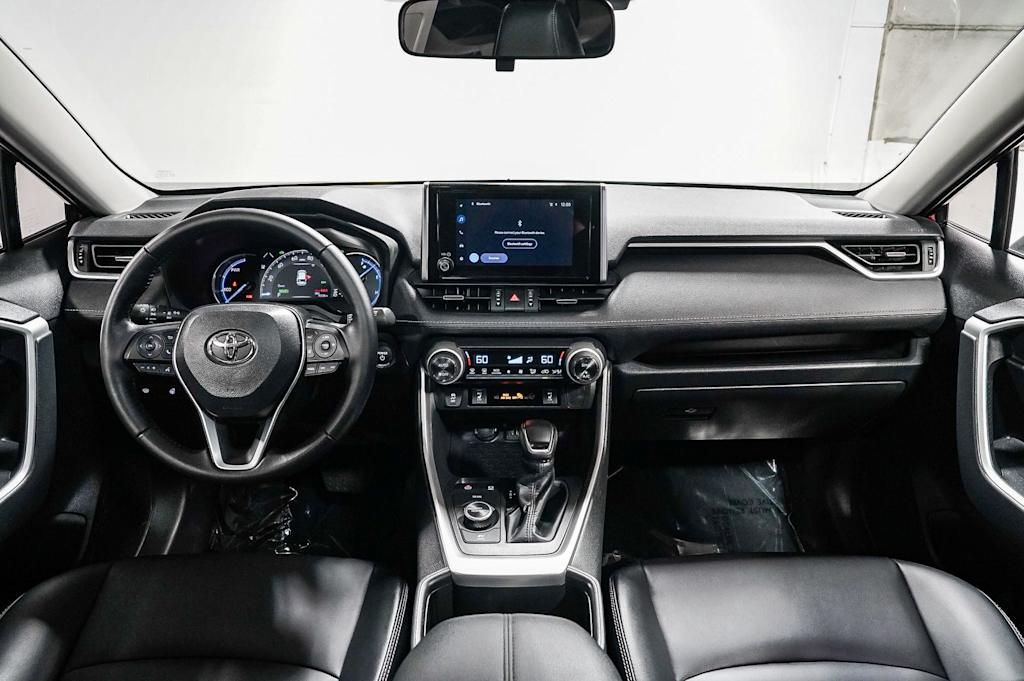 Thumbnail: 2025 Toyota RAV4 - 2
