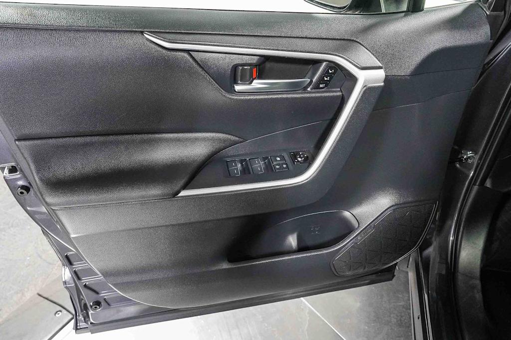 Thumbnail: 2024 Toyota RAV4 - 26