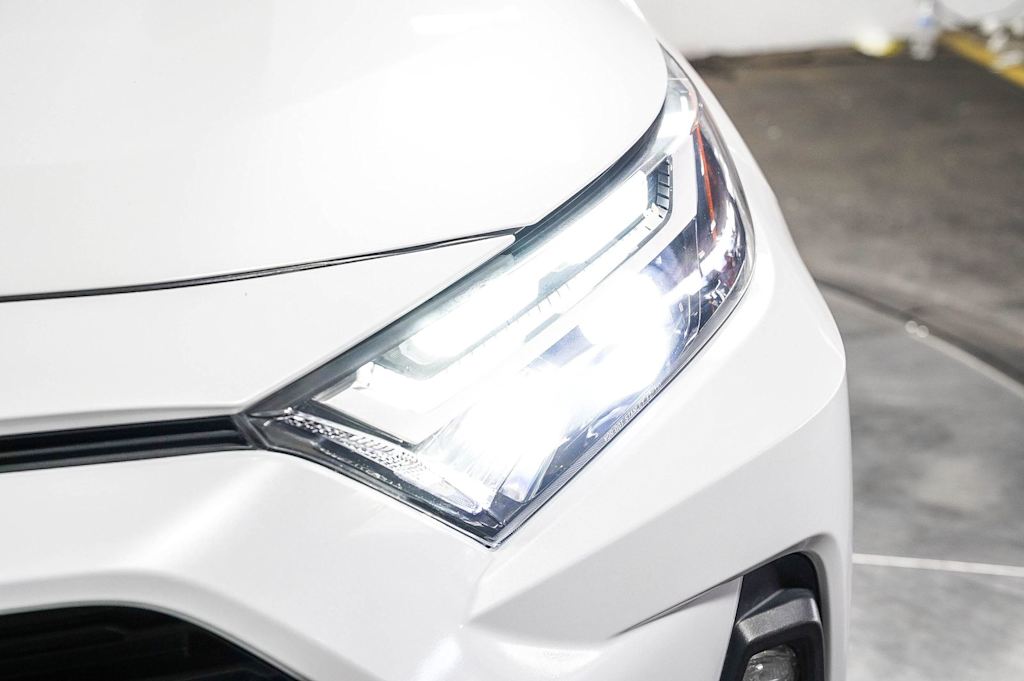 Thumbnail: 2023 Toyota RAV4 - 21