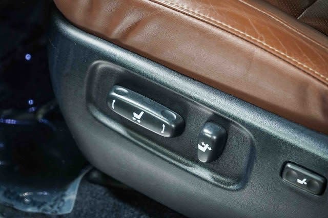 Thumbnail: 2017 Toyota Land Cruiser - 29