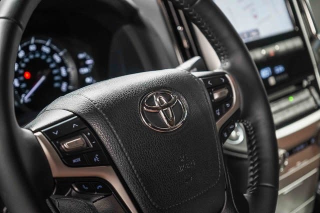 Thumbnail: 2017 Toyota Land Cruiser - 27