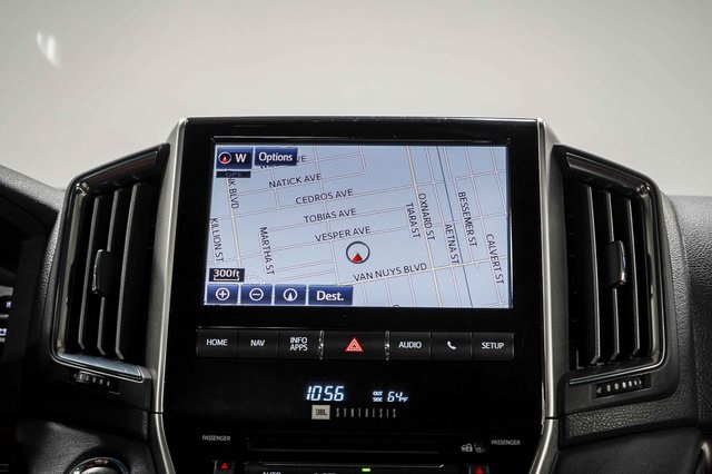 Thumbnail: 2017 Toyota Land Cruiser - 15