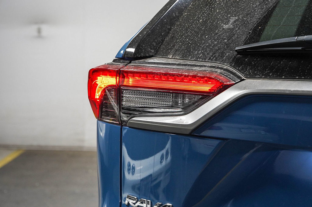 Thumbnail: 2022 Toyota RAV4 - 24