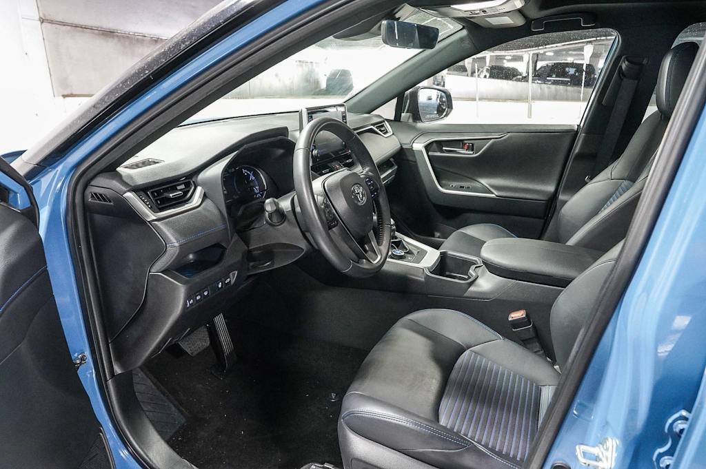 Thumbnail: 2022 Toyota RAV4 - 11