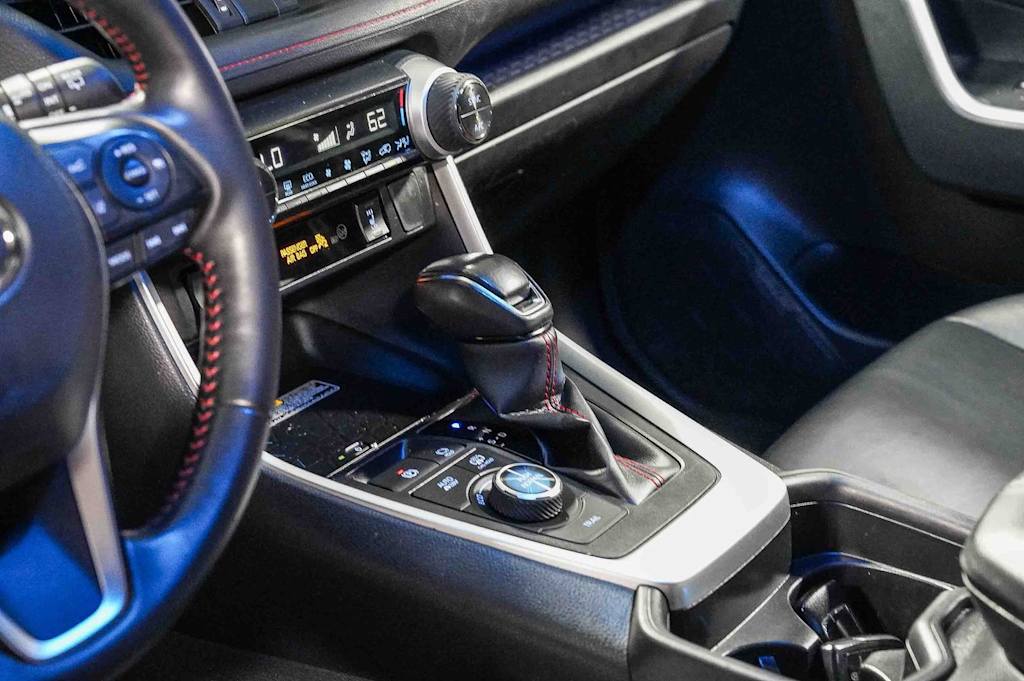 Thumbnail: 2021 Toyota RAV4 - 27