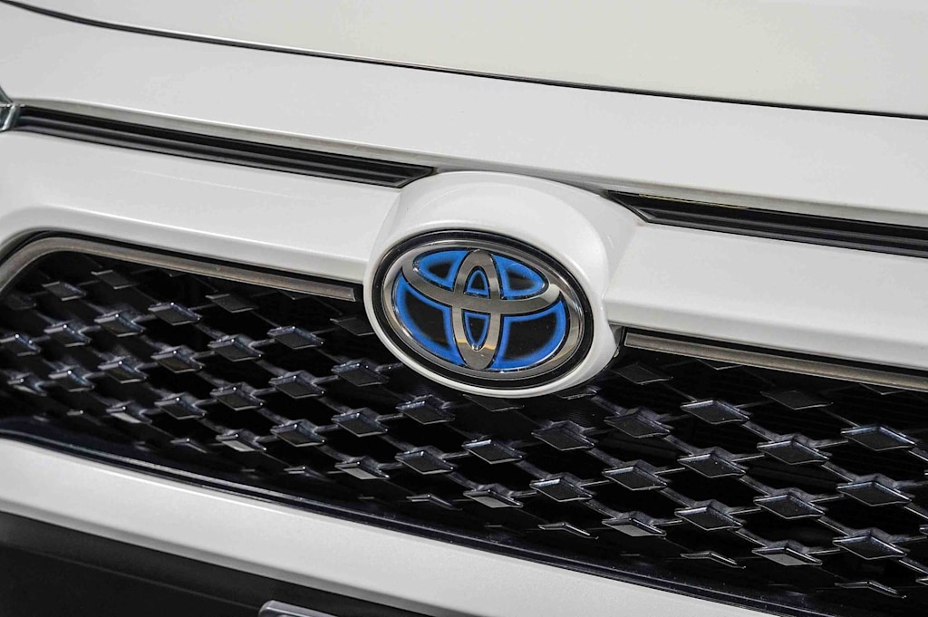 Thumbnail: 2021 Toyota RAV4 - 5